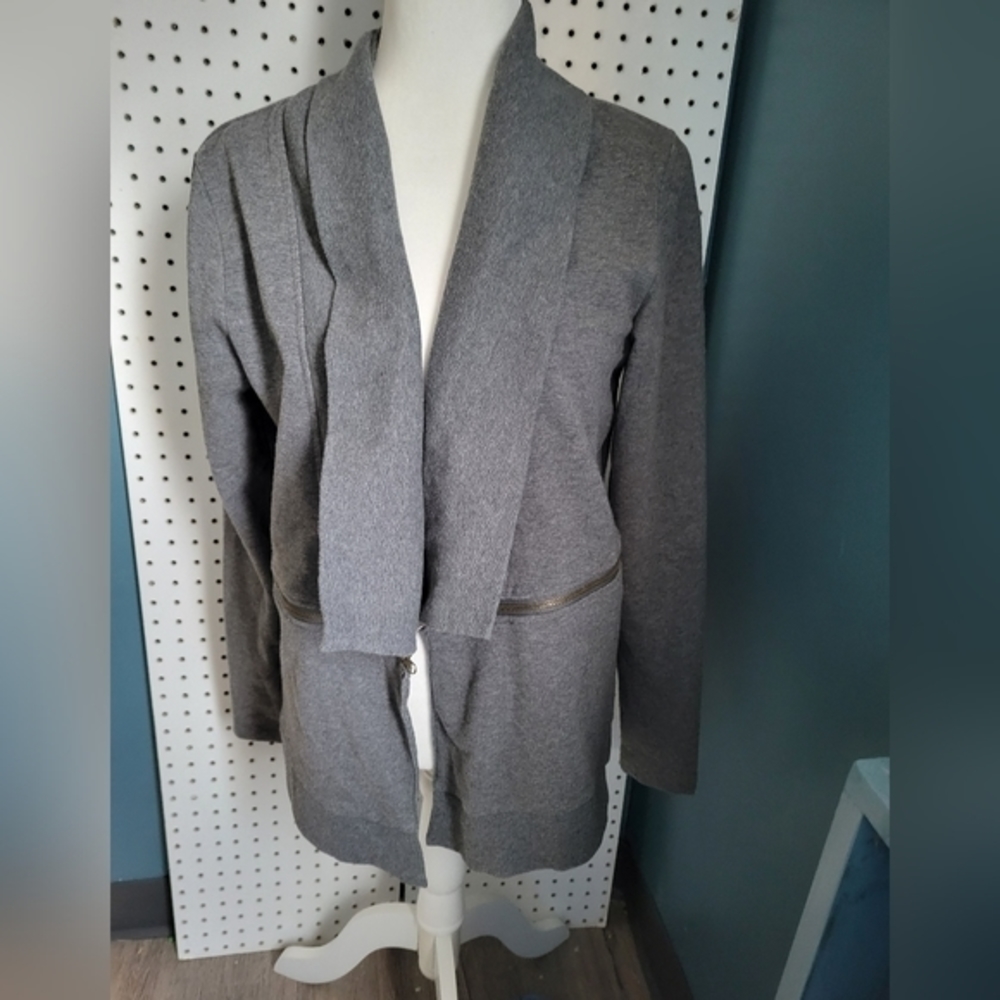 Mondetta‎ size medium gray sweatshirt cardigan